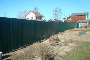 Забор из металлопрофиля